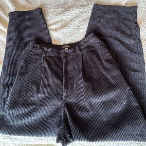 NWOT WOMAN’S URBAN OUTFITTERS WIDE LED CORDUROY PANTS SIZE MEDIUM
